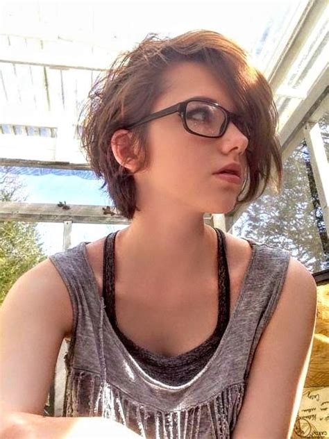 girls with short hair|40 Short Haircuts for Girls with Added Oomph